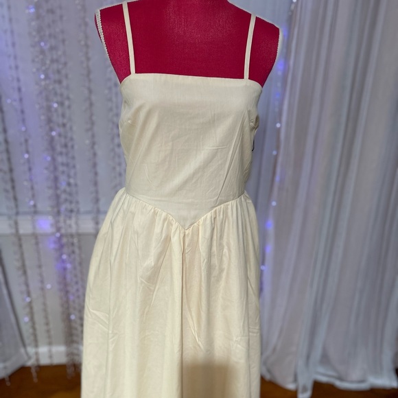 Cream Spring Dress - Picture 8 of 9